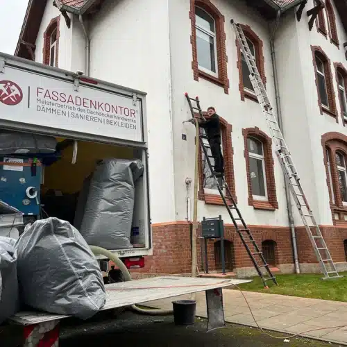 Einblasdämmung am Altbau – Was bringt es und was kostet die nachträgliche Dämmung?